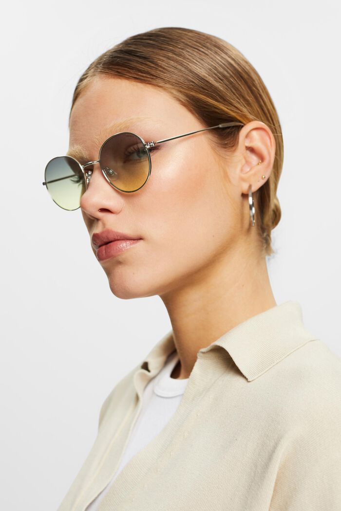 Sonnenbrille mit Metallgestell