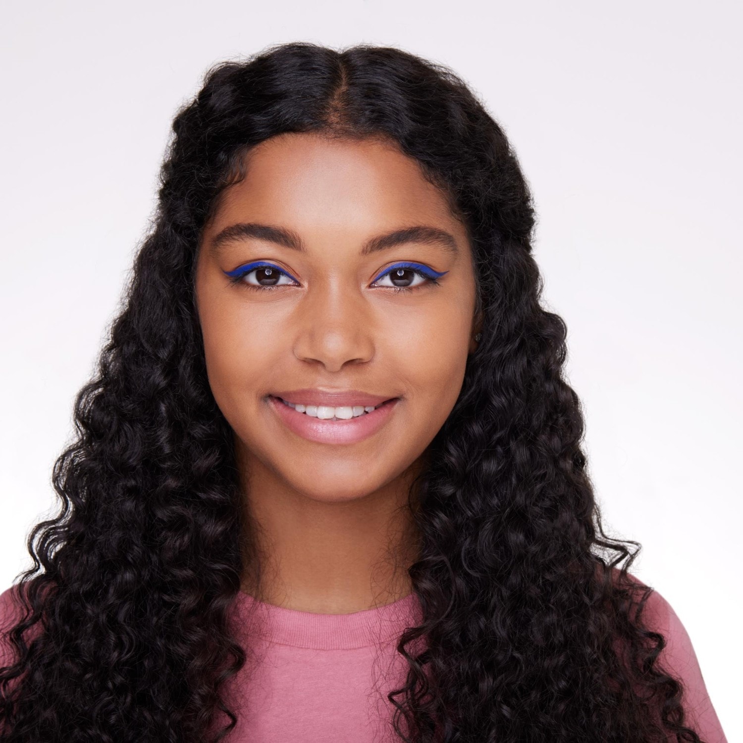 Creionul Essence Kajal