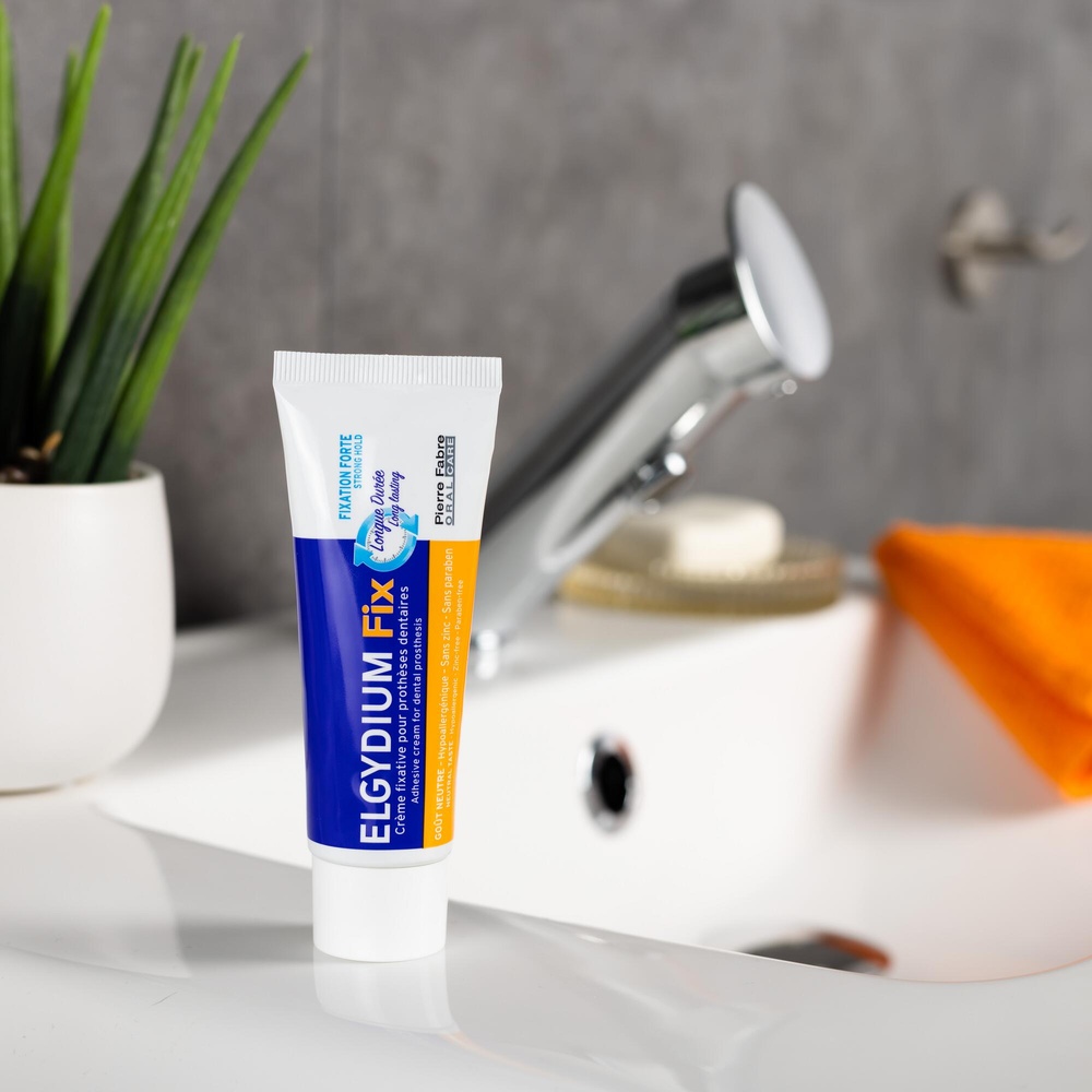 Oral Care Elgydium Fix - Crème fixative pour prothèse dentaire Fixation forte 45g Crème fixative