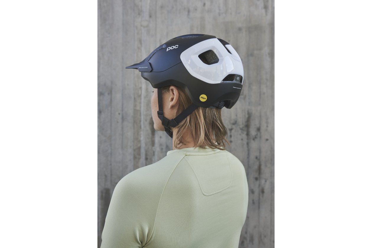 POC Axion Race MIPS