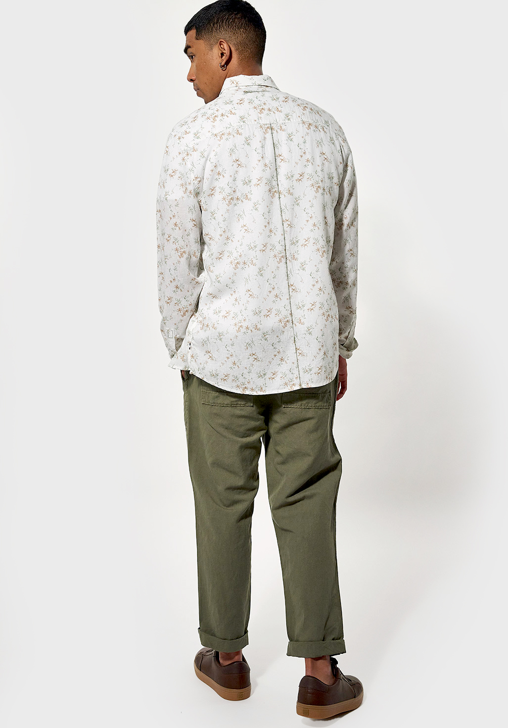 SALON  Pantalon régular kaki Homme
