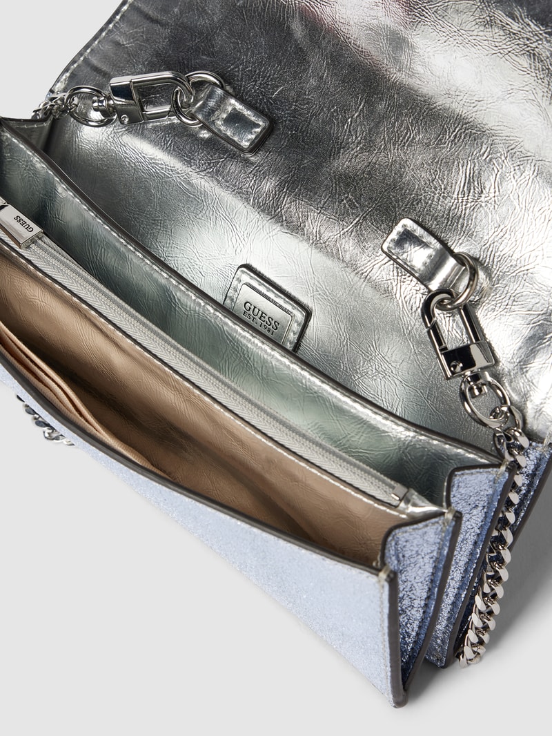 Umhängetasche mit Label-Details Modell 'GLAMOUR' in silber