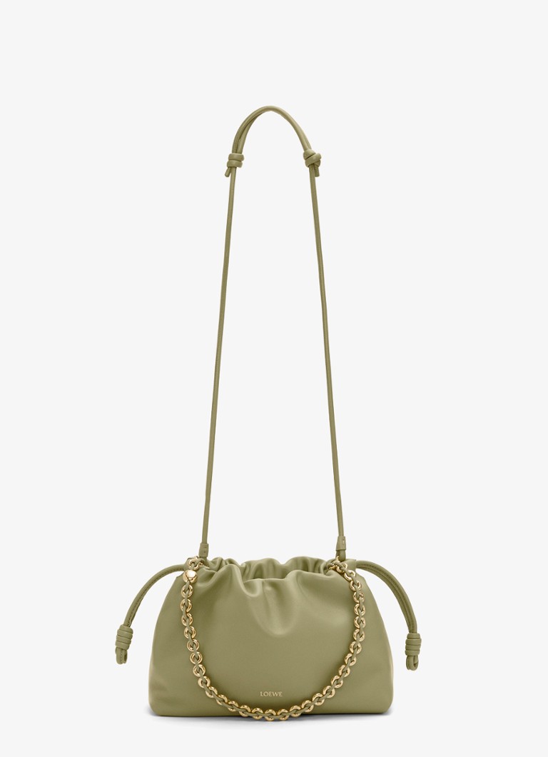 Geantă LOEWE Flamenco din piele de miel cu curea de umăr.