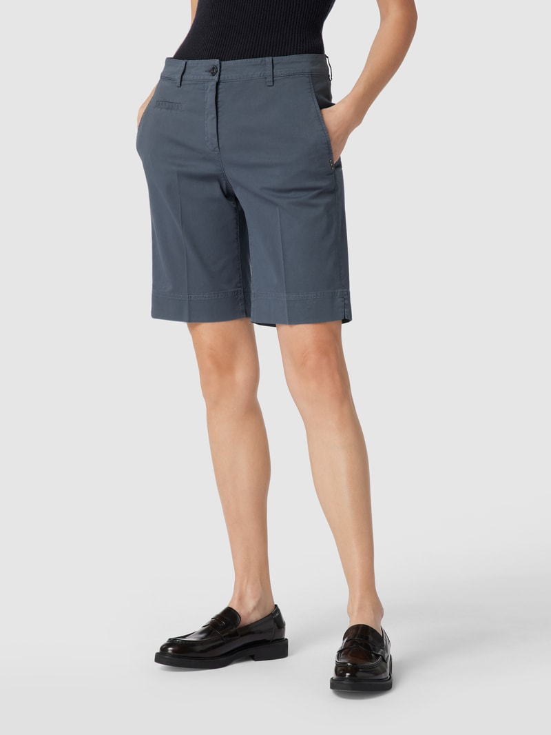 Shorts mit Label-Patch in blau