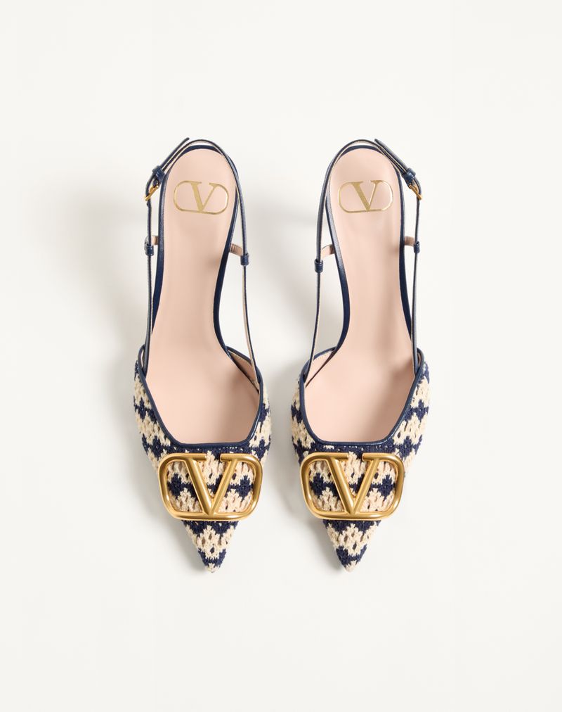 Sandália VLogo Signature Slingback Décolleté em tecido de crochê de 80 mm
