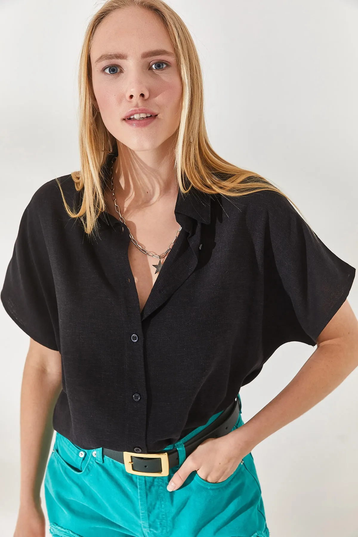 Olalook  Schwarzes Fledermaus-Übergröße-Leinenhemd für Damen GML-19001109