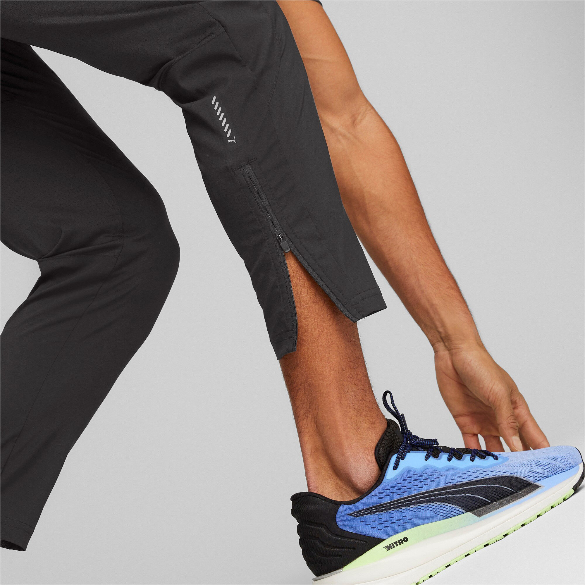 Run Tapered Woven Laufhose Herren - Schwarz