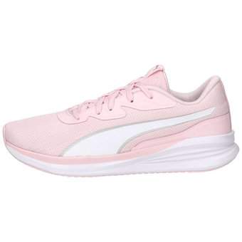PUMA Night Runner V3 Sneaker in pink