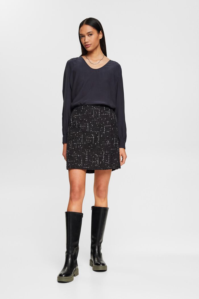 Bluse mit U-Boot-Ausschnitt
