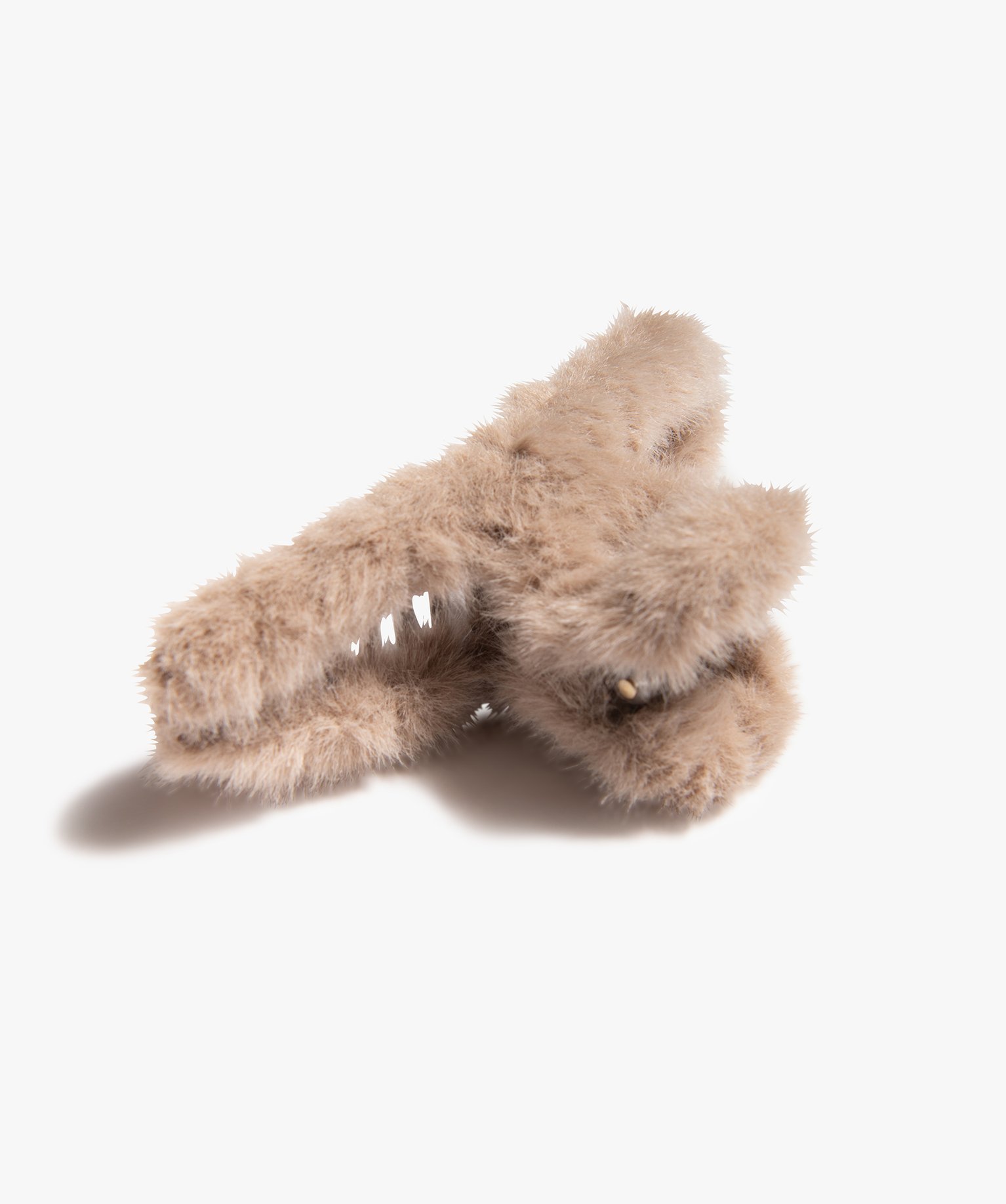 Pince femme forme crabe en maille peluche marron | GEMO