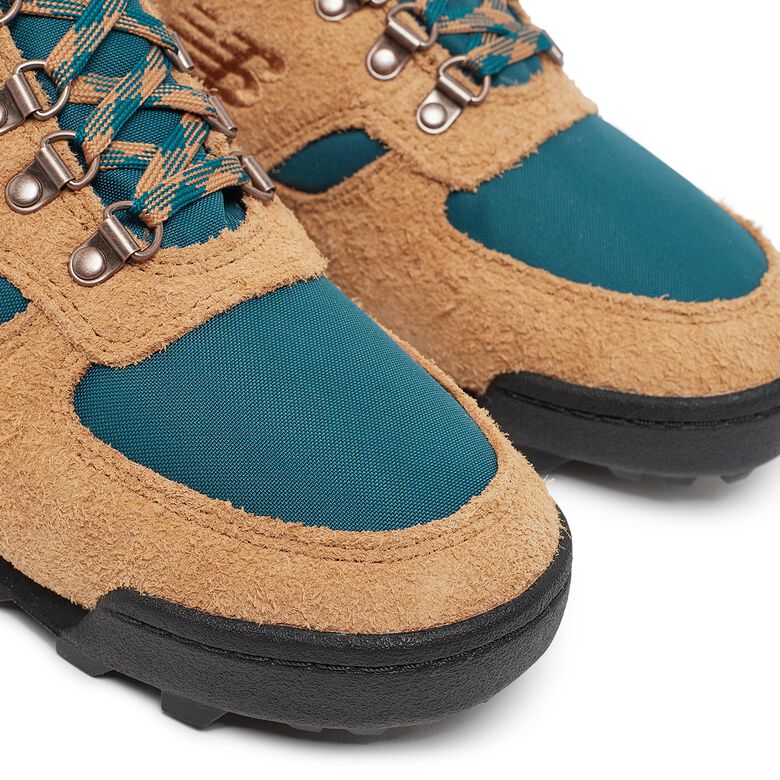 New Balance Rainier tan