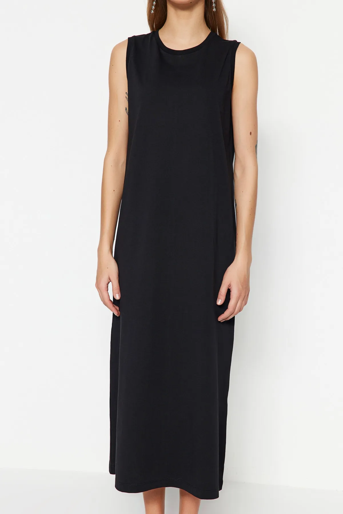 Trendyol Modest  Schwarzes ärmelloses Dessous-Strickkleid TCTSS23EB00362