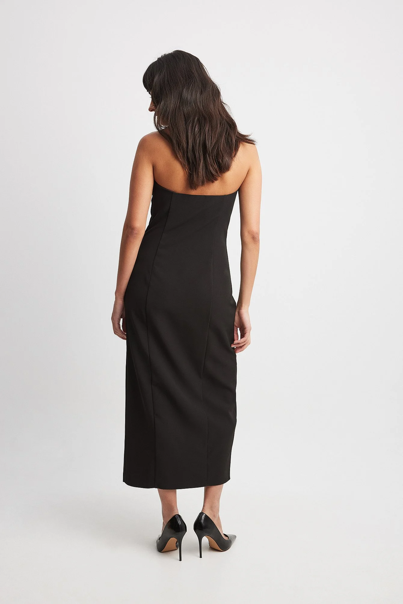 Hochgeschlitztes Midikleid mit Knopfdetail