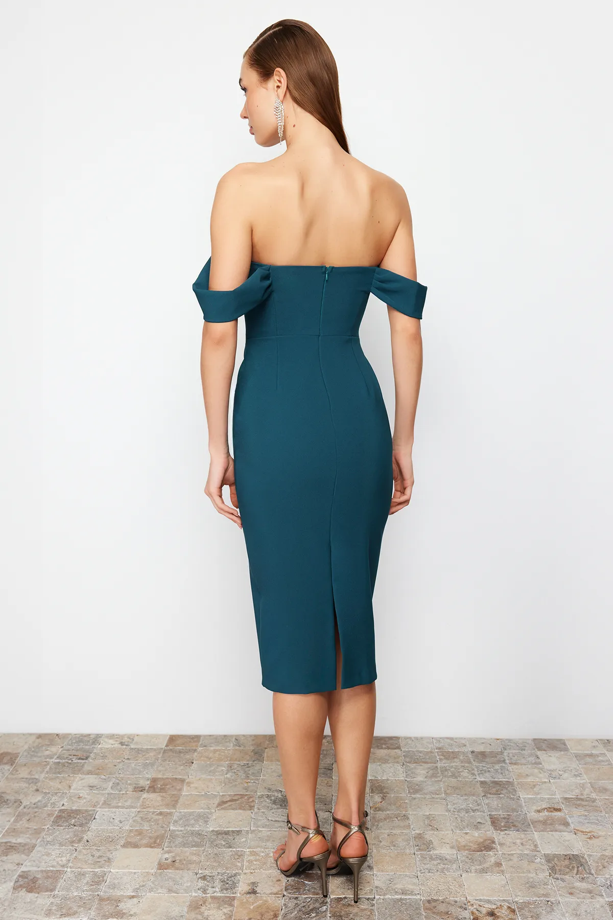 Trendyol Collection  Smaragdgrünes, figurbetontes, elegantes Abendkleid mit gewebtem Korsettdetail TPRSS22EL00097