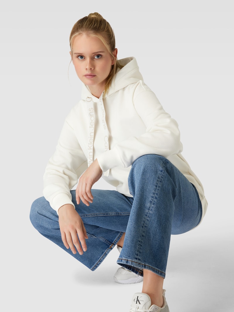 Hoodie mit Label-Details in ecru