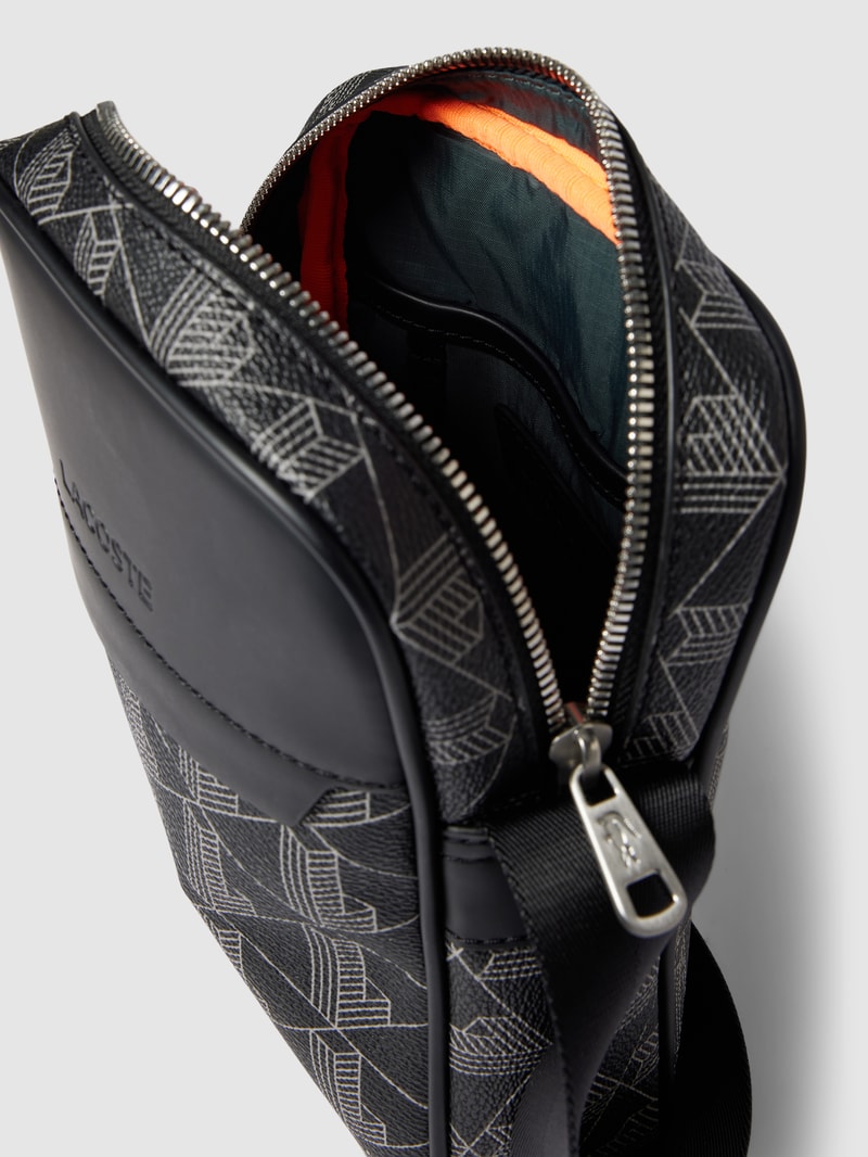Camera Bag mit Allover-Logo-Details in schwarz