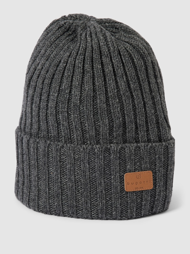Mütze mit Label-Patch in mittelgrau