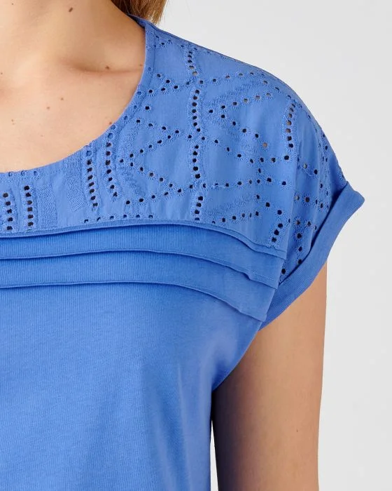 Tee-shirt détails broderie anglaise