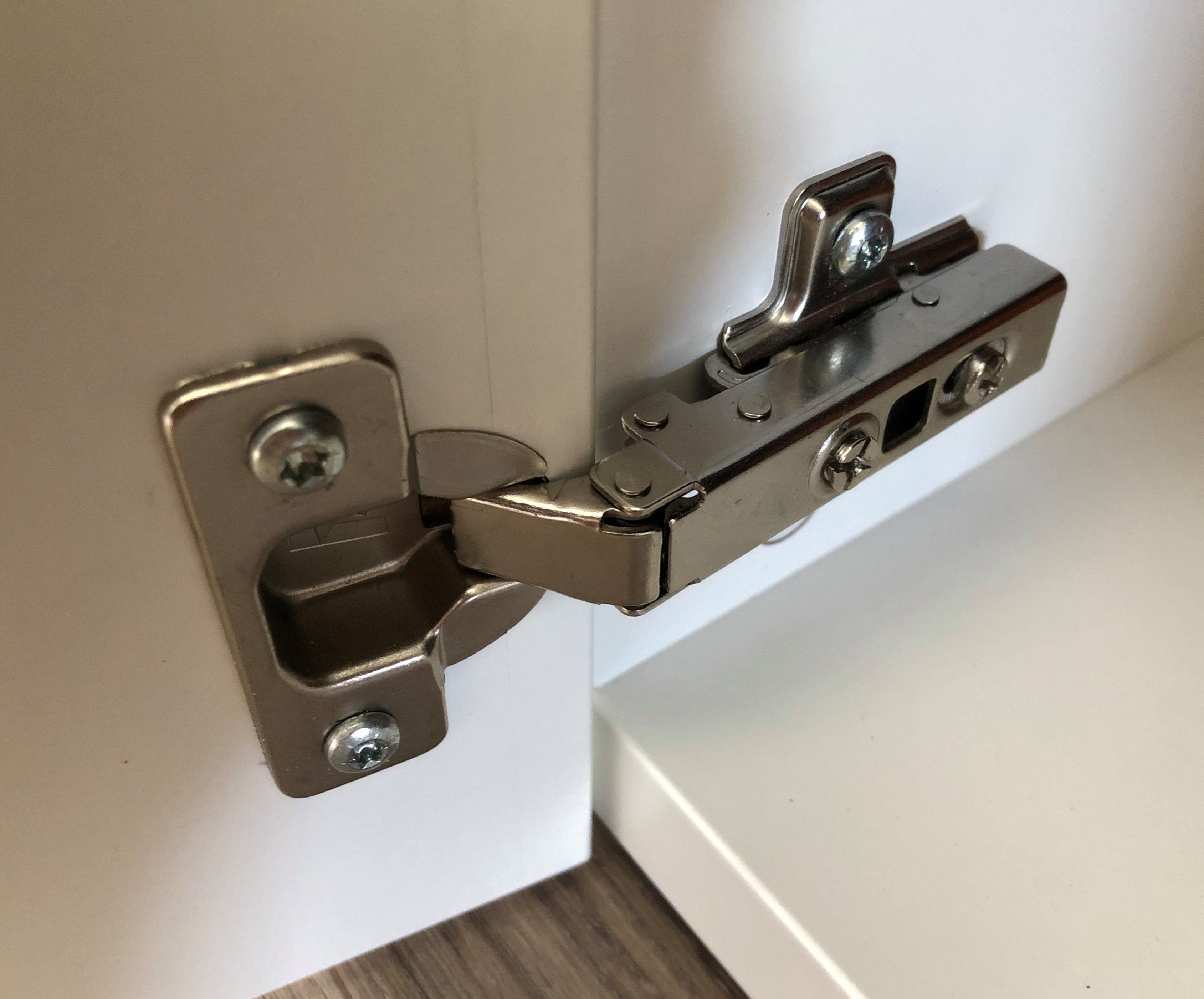 NELI Möbelbeschlag Scharniere mit Softclose (neu) passend für Besta (IKEA) (2 St)