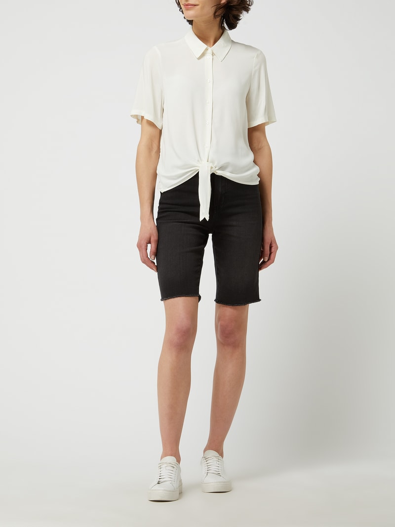 Jeansshorts mit Stretch-Anteil Modell 'Loa' in schwarz