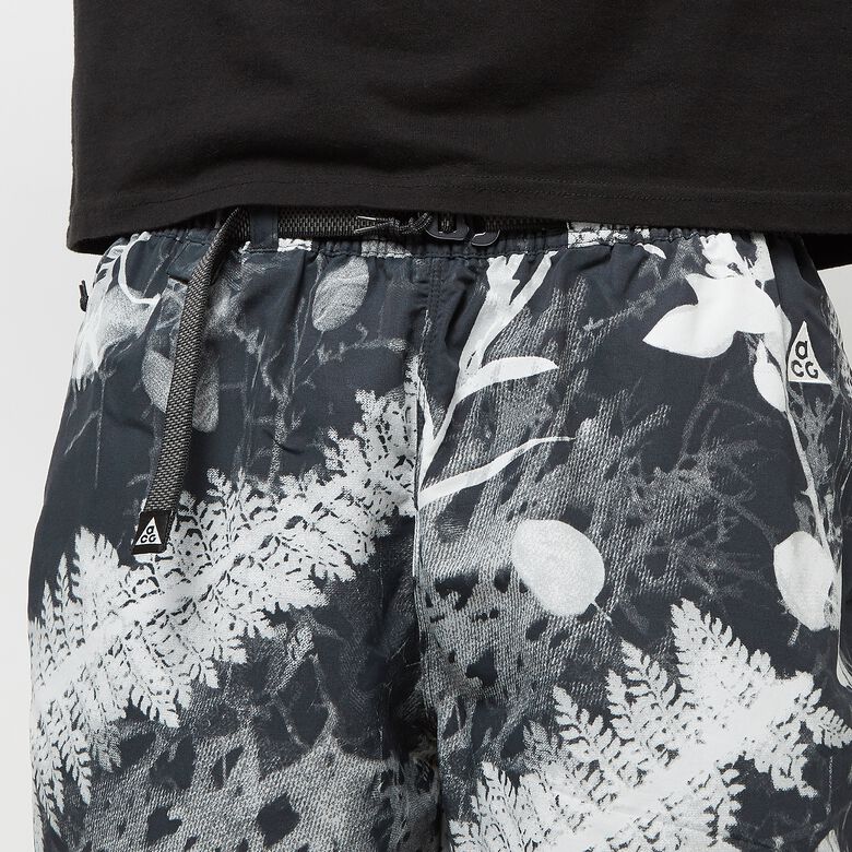 NIKE ACG Trail Short All Over Print black/anthracite/summit white