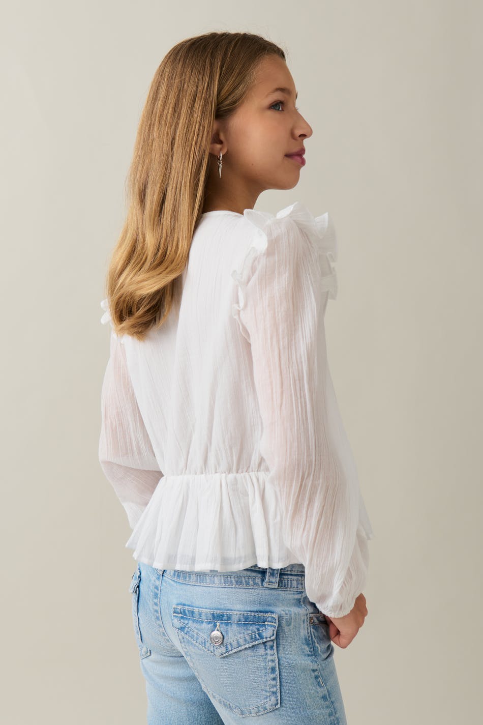 Y frill v blouse
