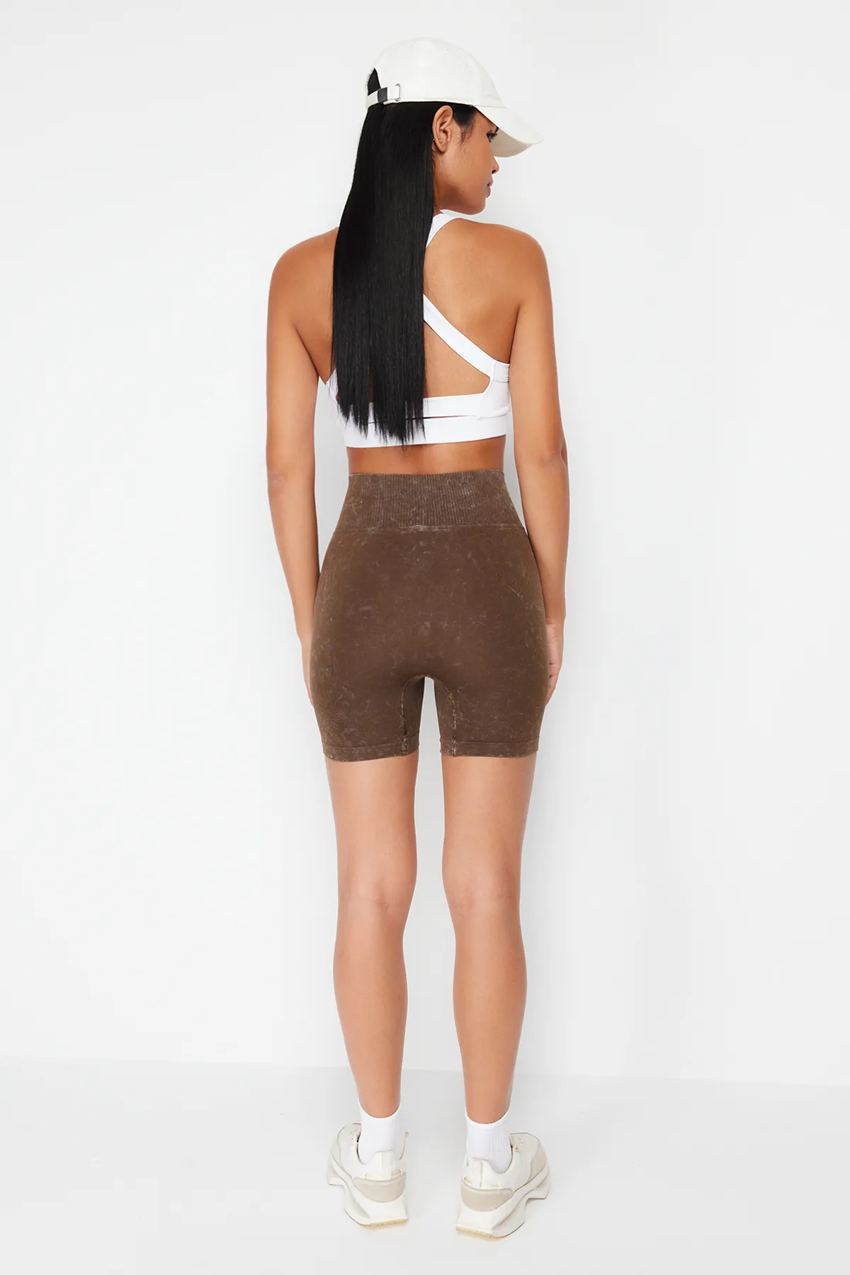 Trendyol Collection  Braune nahtlose/nahtlose Acid-Wash-Strick-Sportshorts/kurze Leggings THMSS23TY00034