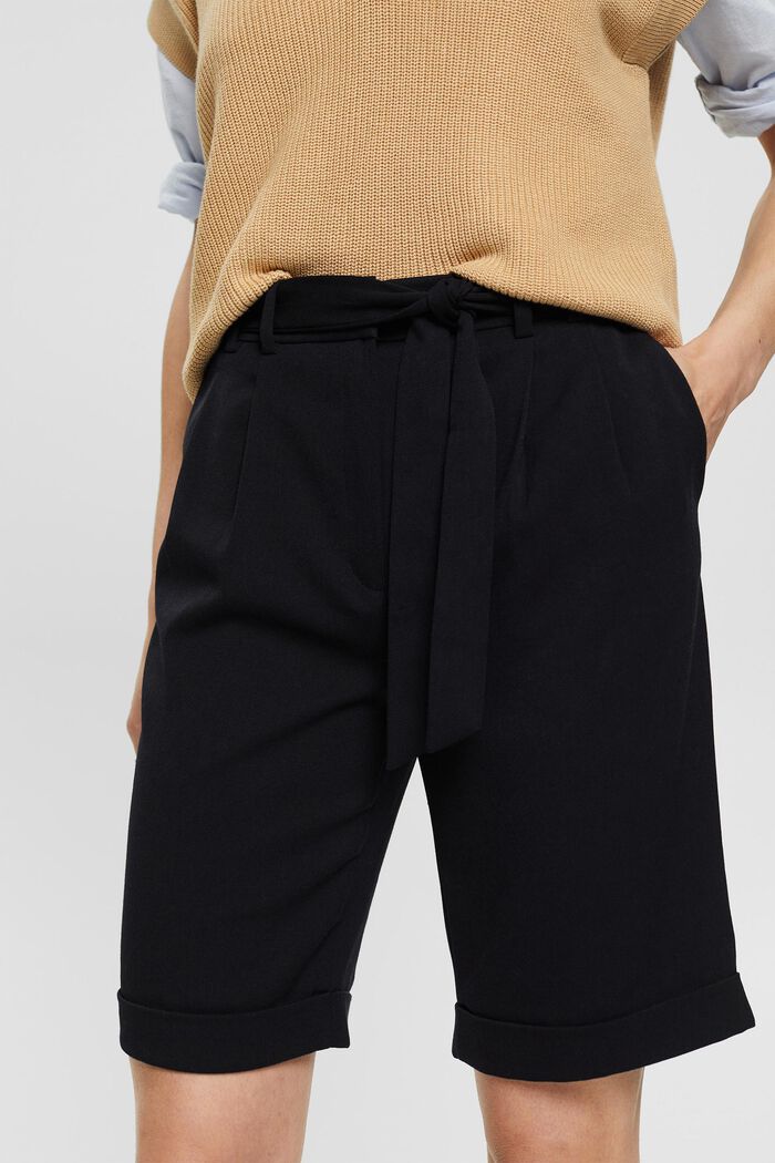 Bermudas mit Bundfalten