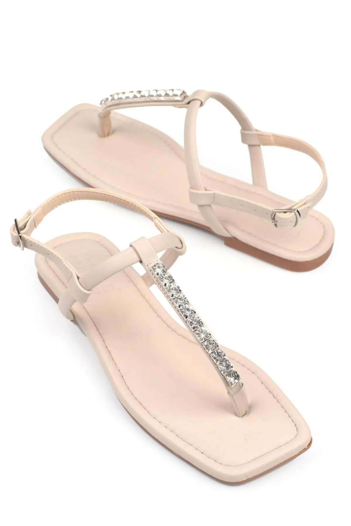 Capone Outfitters  Capone Skin Flip Flops Stein Knöchelriemen flacher Absatz Beige Damensandalen
