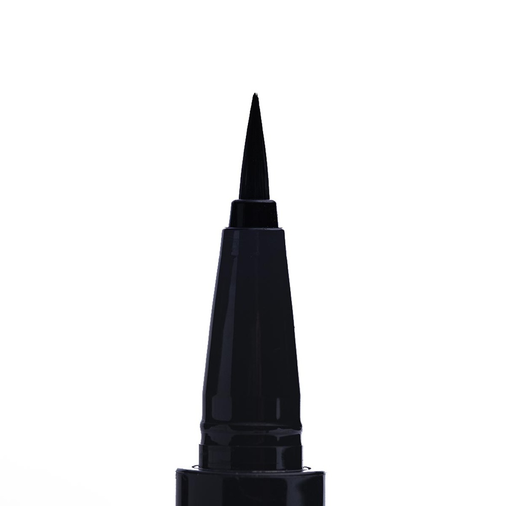Purobio Eyeliner on fleek Stylo Feutre Eyeliner
