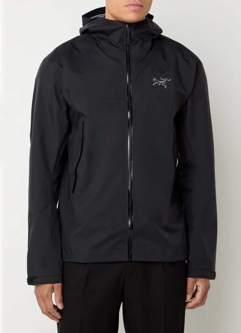 Arc'teryx Beta softshell jack with hood and zippered pockets