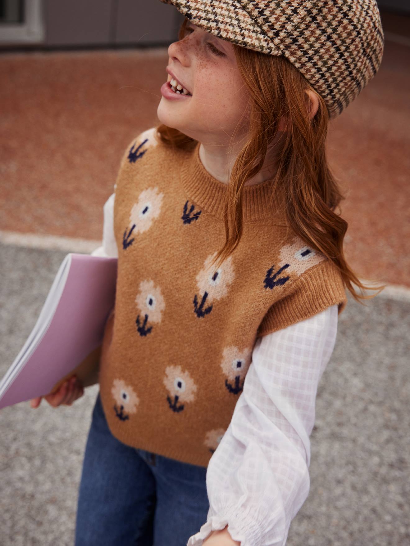 Pull sans manches à fleurs fille camel