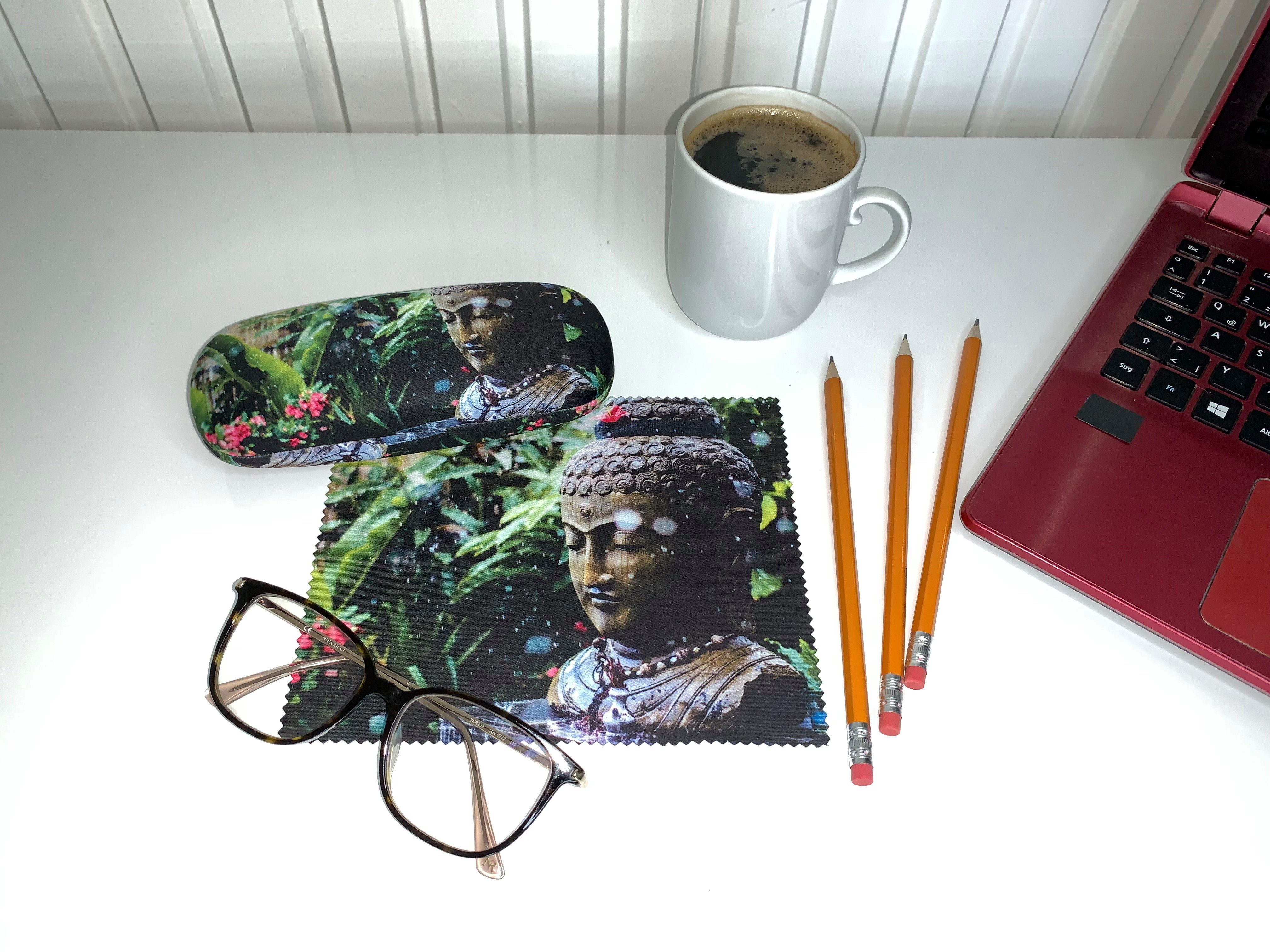 von Lilienfeld Brillenetui Brillenetui Buddha Brillenputztuch Hardcase mit Stoff bezogen, stabiles mit Mikrofaser bezogenes Hardcase