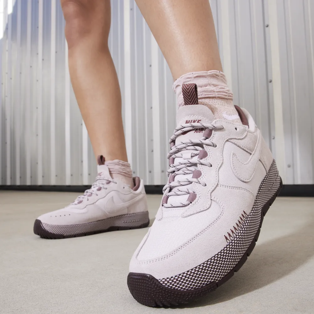 Nike W Air Force 1 Wild FB2348-003 / lila