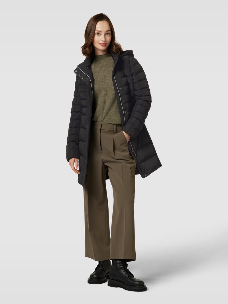 Steppjacke mit seitlichen Reißverschlusstaschen in schwarz