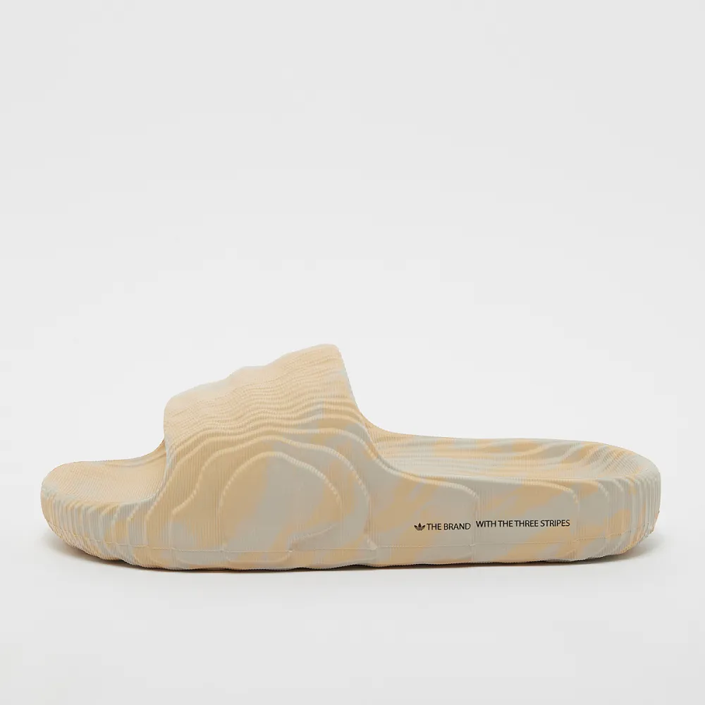 adidas adilette 22 Badelatschen IE7758 / braun