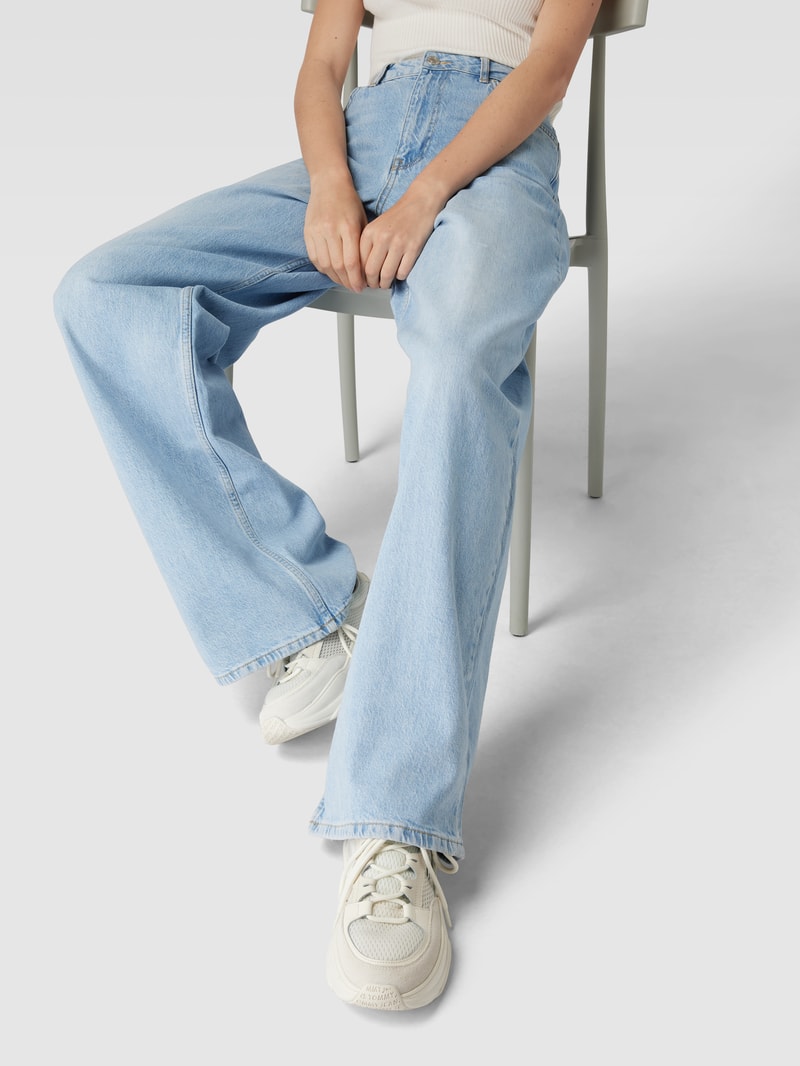 Loose Fit Jeans aus reiner Baumwolle in hellblau