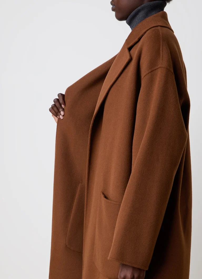 Vlněný kabát Woolrich Virgin s páskem na zavazování a nakládanými kapsami