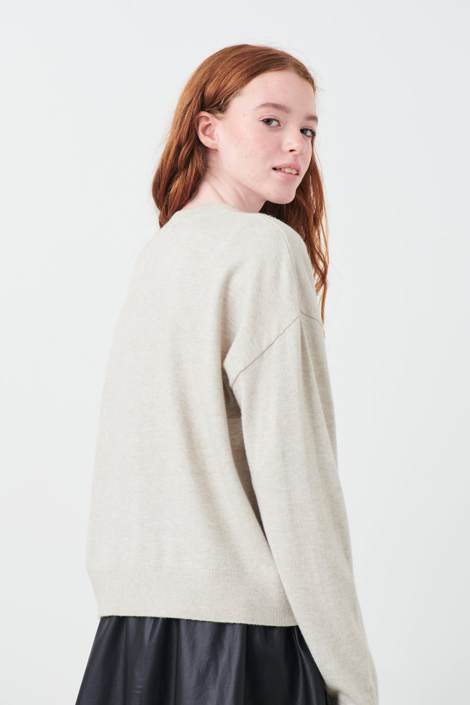 Y knitted embroidery sweater