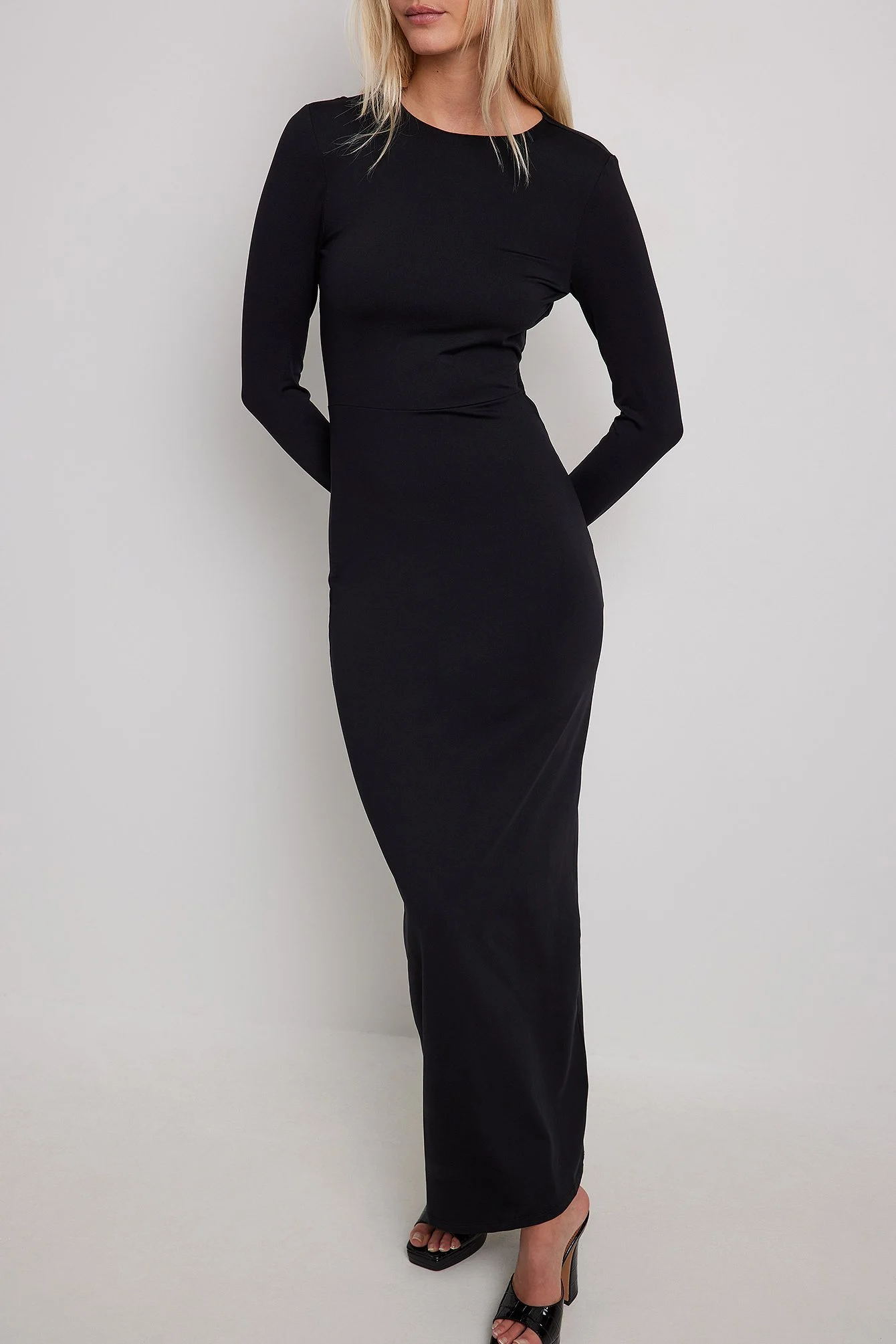 Maxikleid mit offenem Rücken
