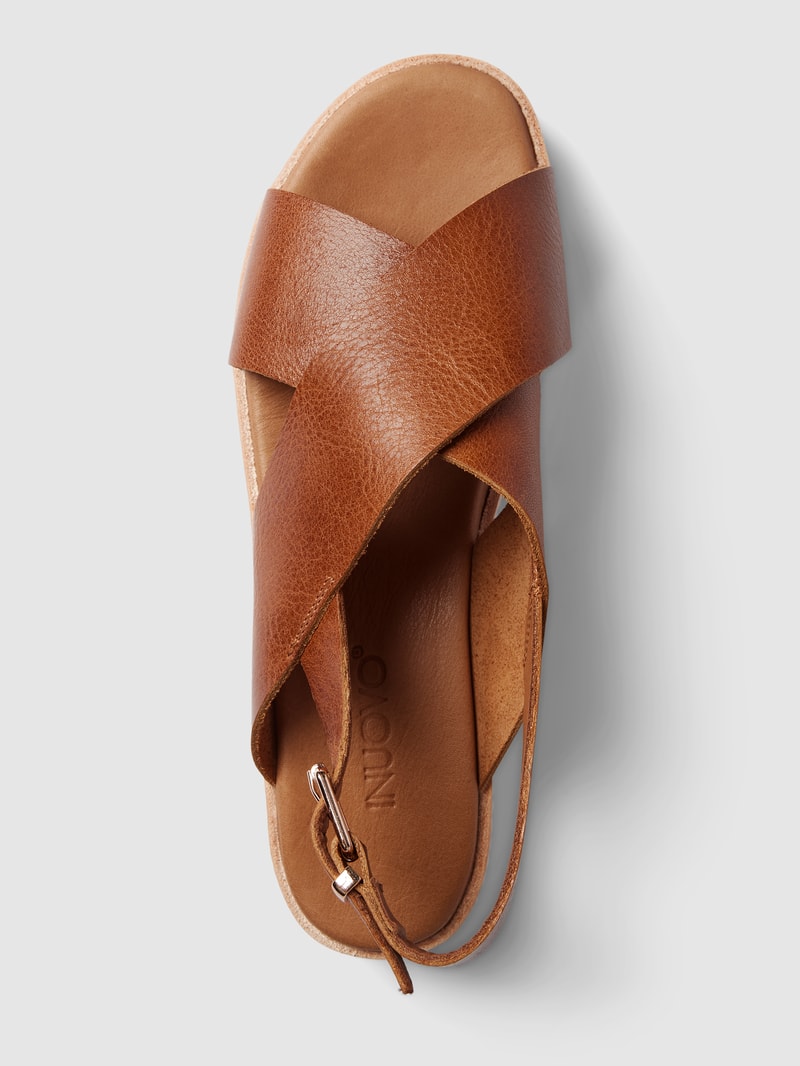 Sandalen mit Dornschließe in cognac