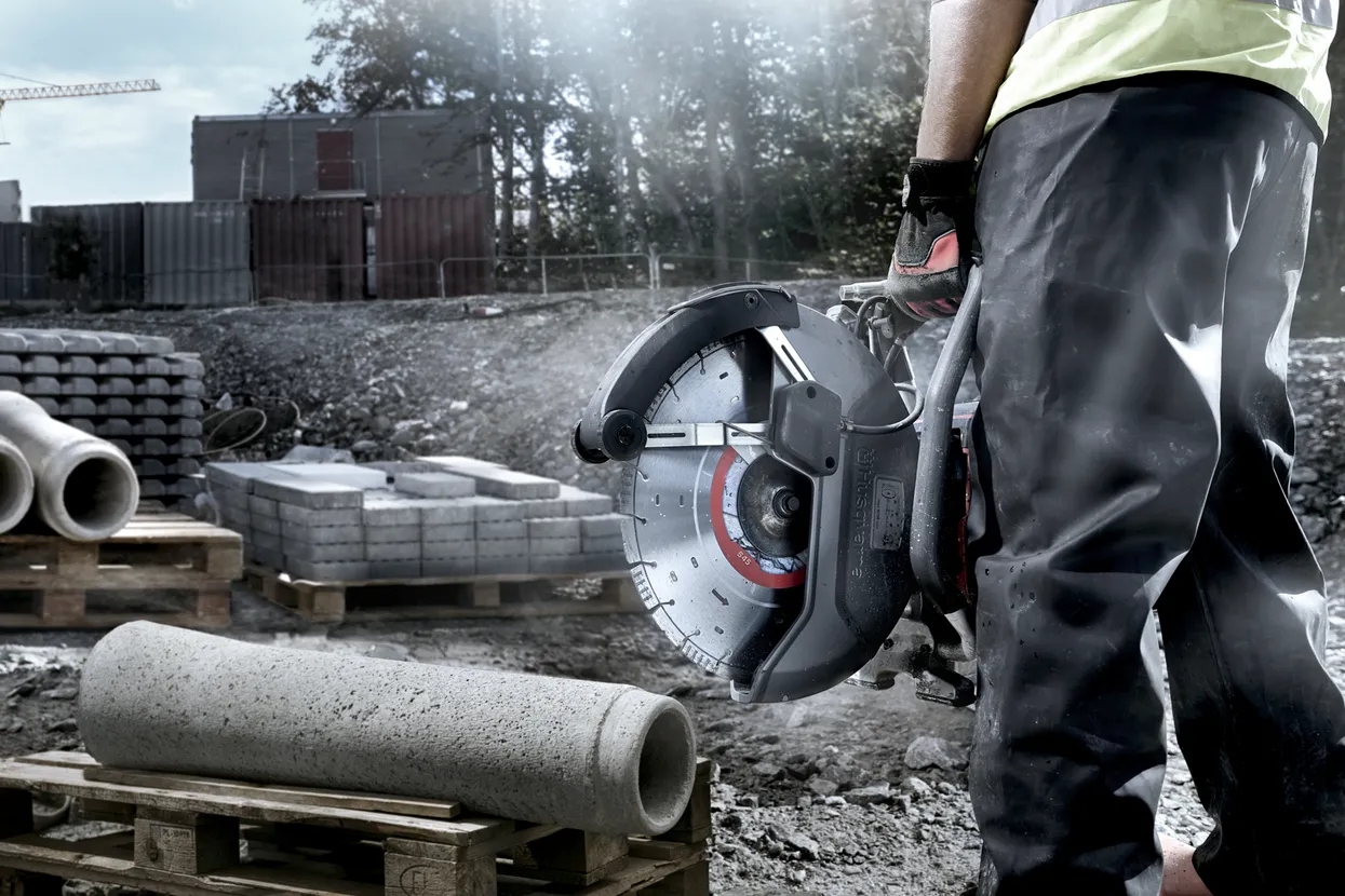 Disco de sierra plano de diamante Husqvarna 534972110 Vari-Cut S45 Turbo para hormigón húmedo/seco 300x25,4/20,0 mm