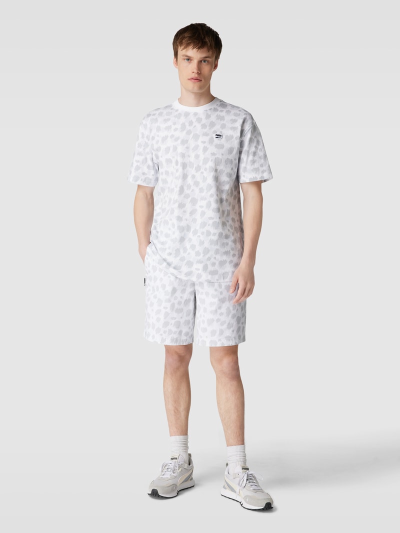 Shorts mit Allover-Print Modell 'DOWNTOWN' in offwhite