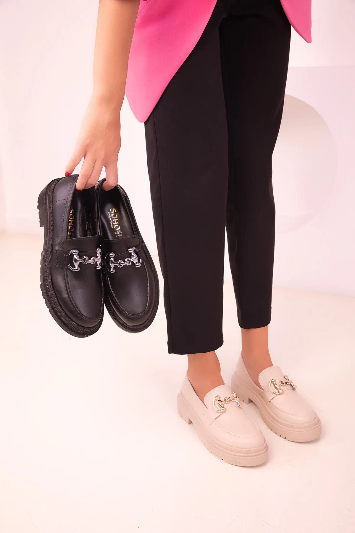 SOHO  Beige Freizeitschuhe für Damen 17575
