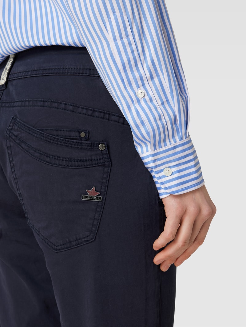 Hose mit Label-Detail Modell 'Malibu' in dunkelblau