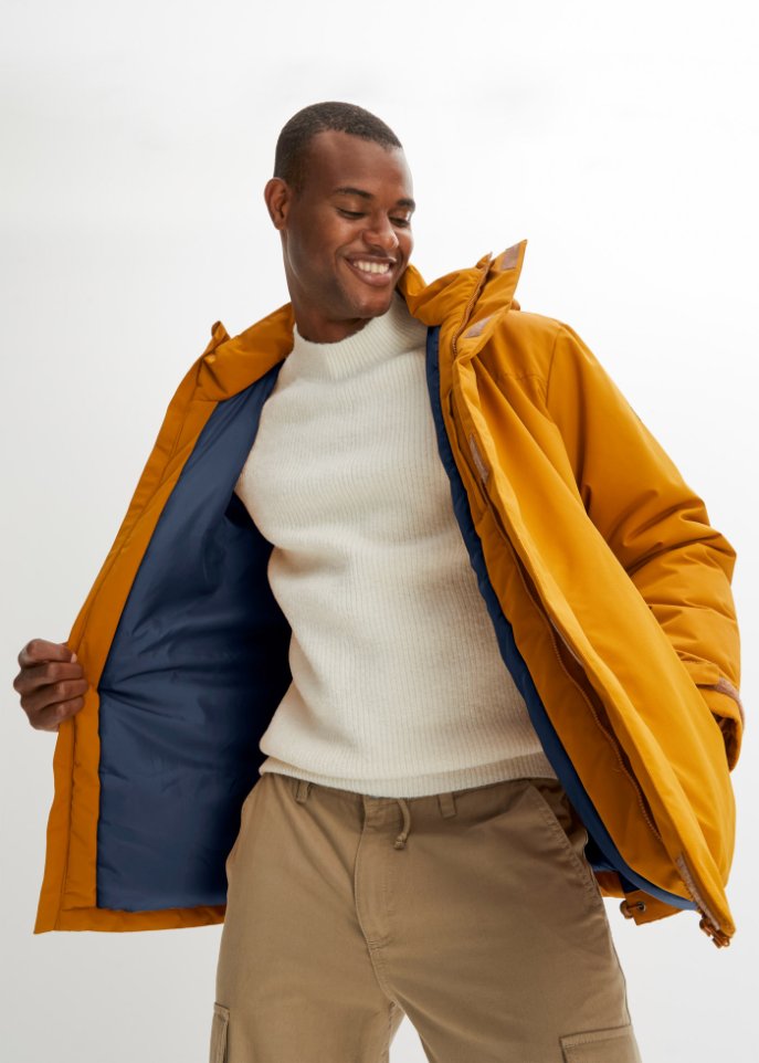 Winterjacke mit Komfortschnitt und recyceltem Polyester