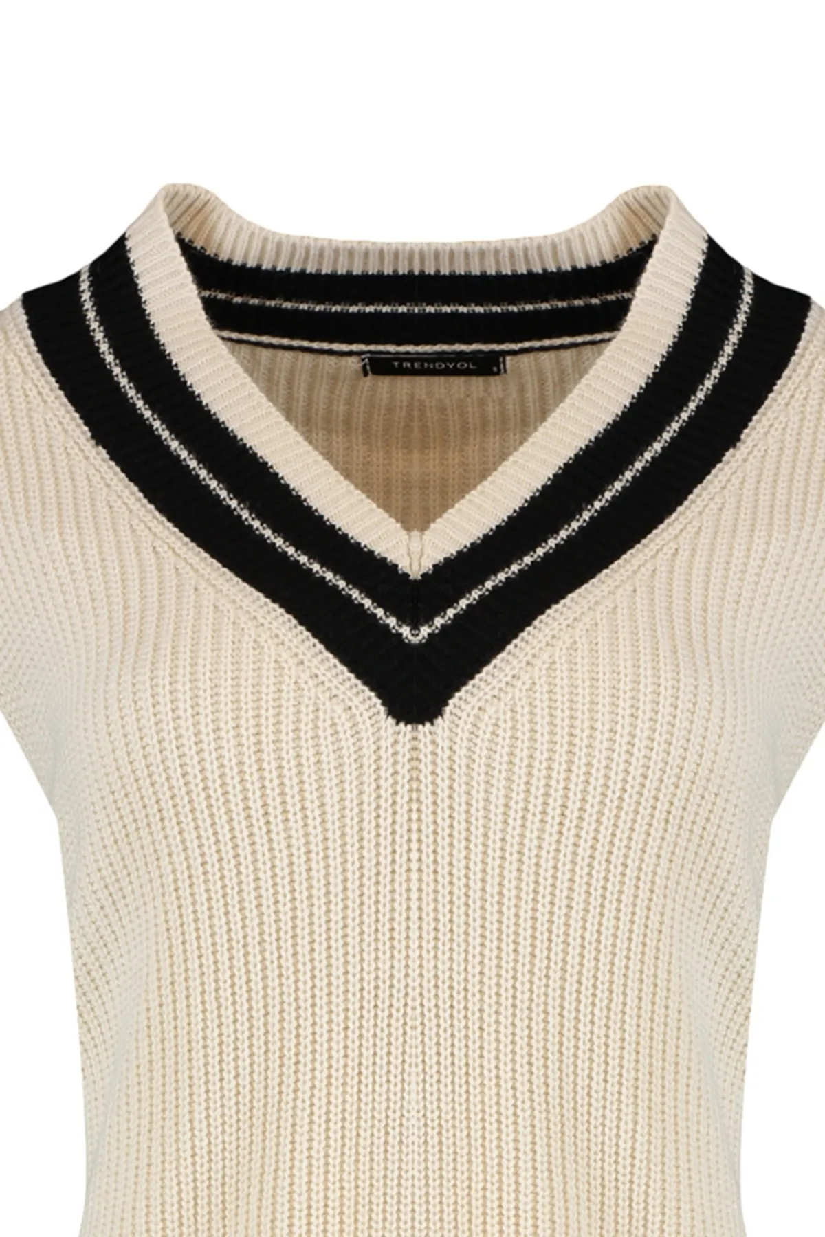 Trendyol Collection  Stone Crop Strickpullover mit V-AusschnittTWOAW21BZ0135