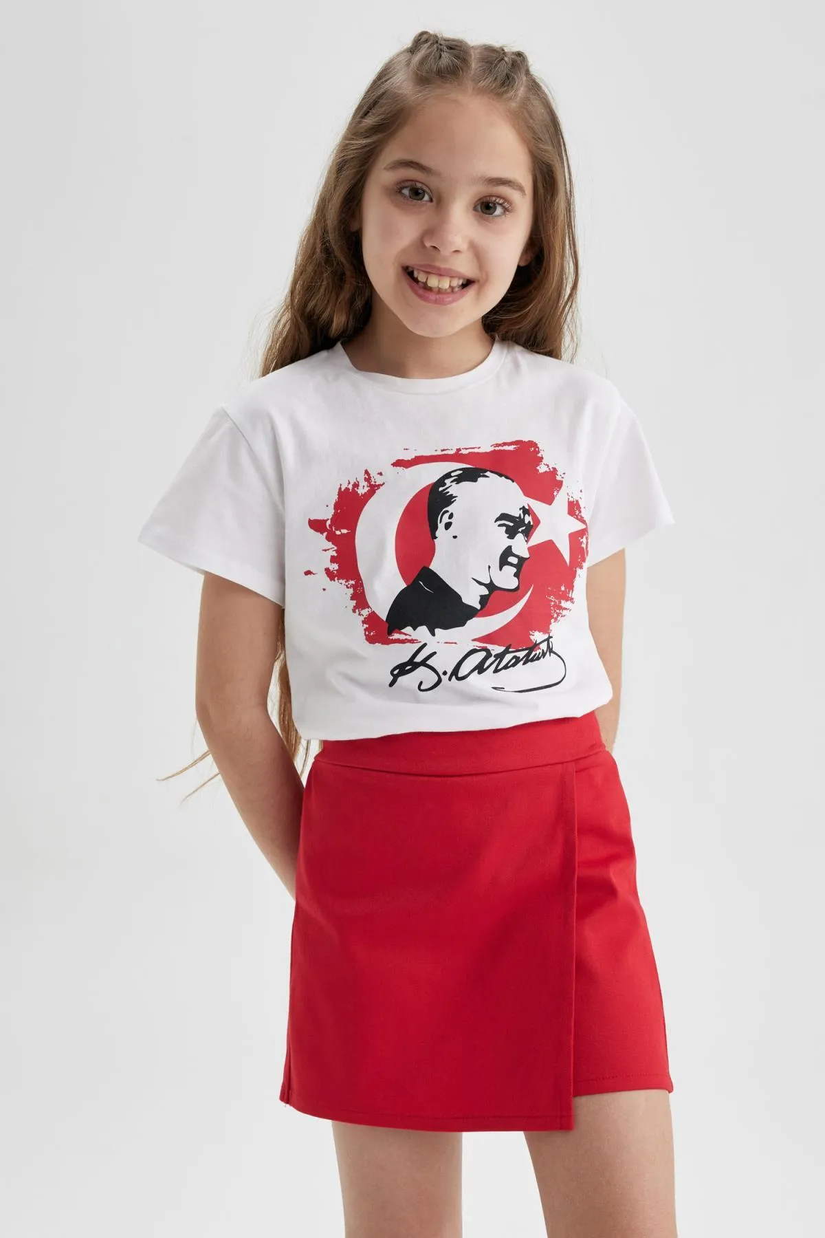 DeFacto  Kurzarm-T-Shirt mit Atatürk-Aufdruck für Mädchen Z7682a623sm