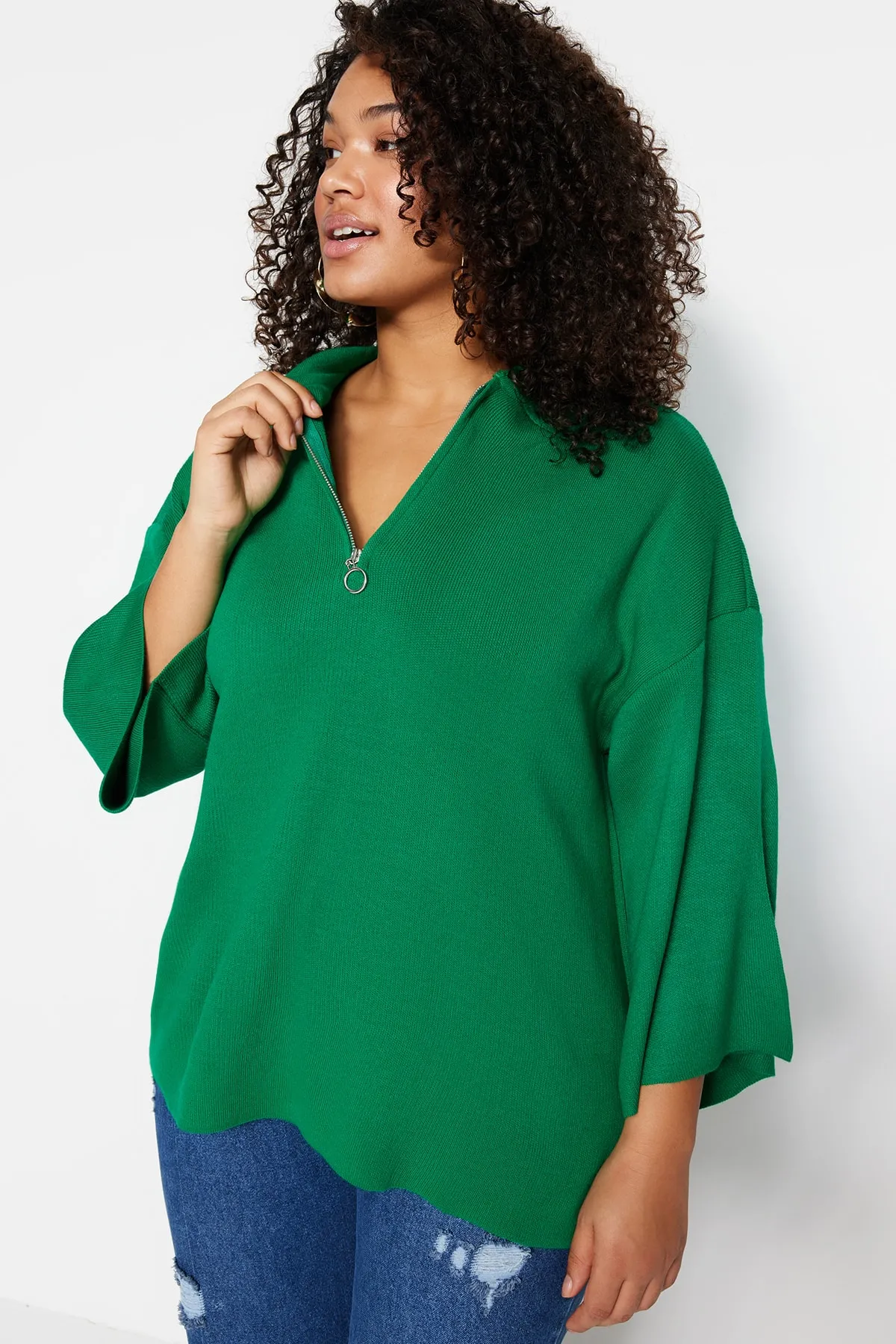 Trendyol Curve  Grüner Strickpullover mit Reißverschluss und Details TBBAW23AN00056