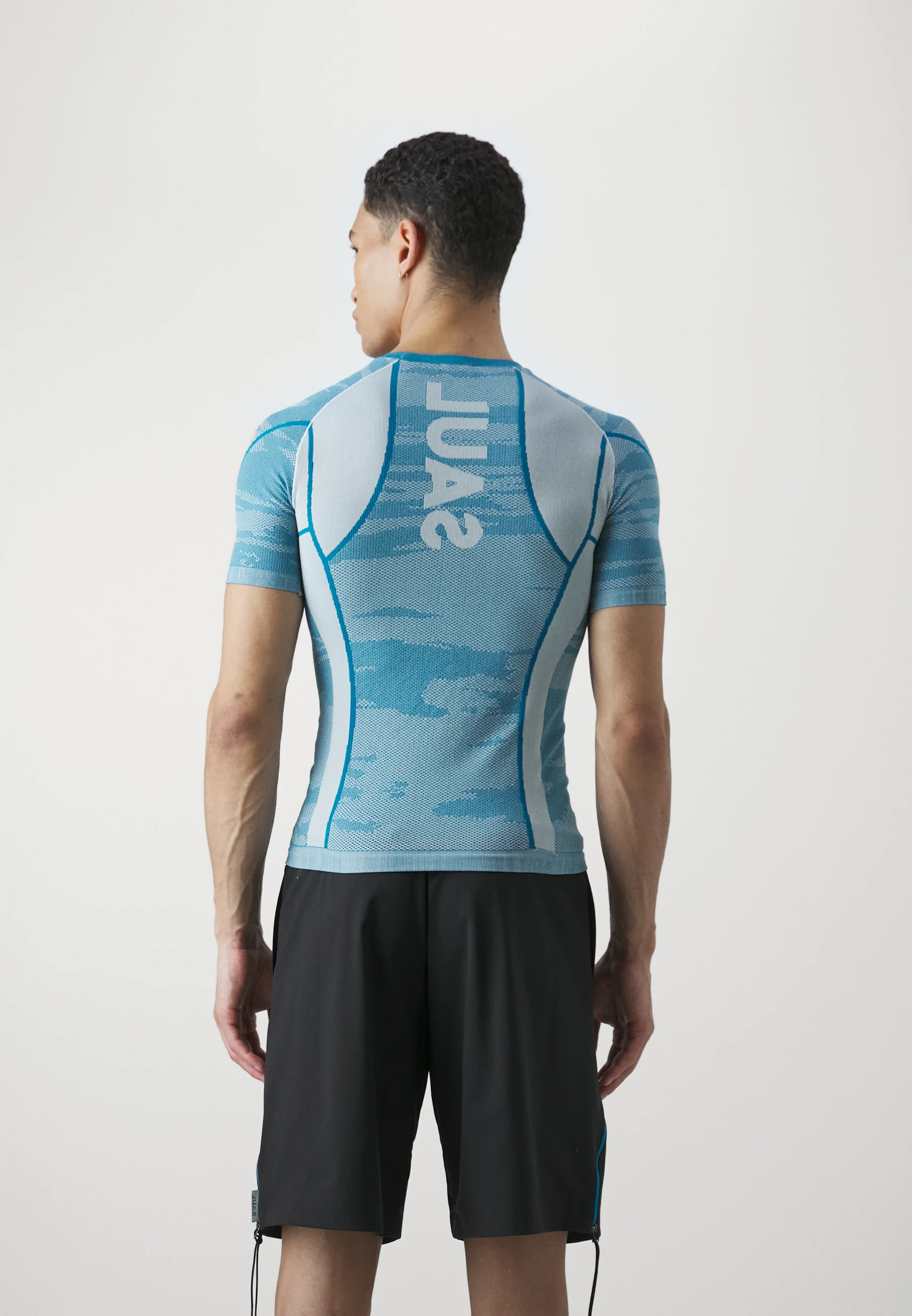 Camiseta estampada de Saul Nash